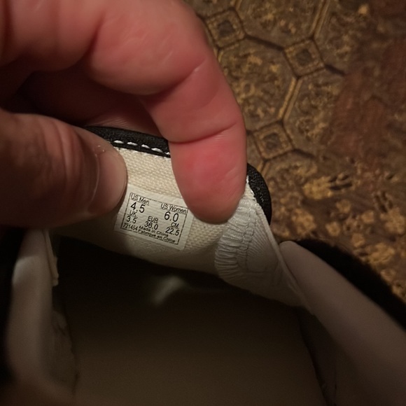 Vans Faux Fur Fuzzy Slip On Classic - Picture 6 of 8